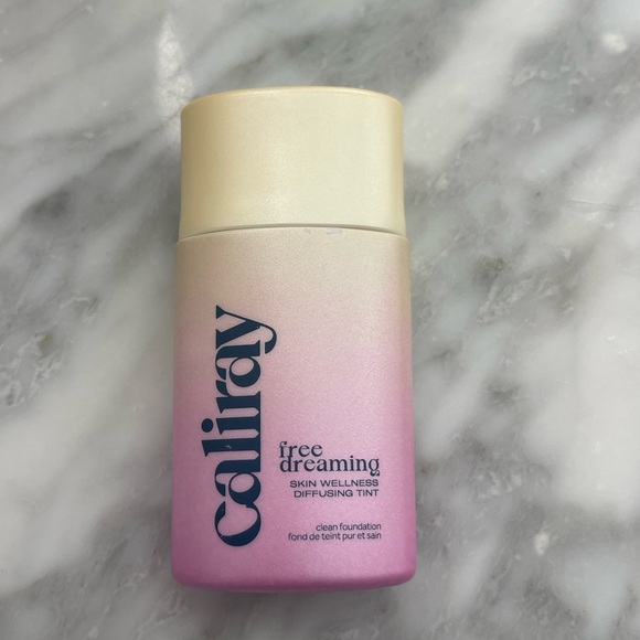 Caliray Freedreaming Blurring Lightweight Skin Tint The 6 - Picture 5 of 6